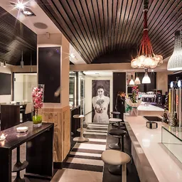 5 Gustos - Restaurante