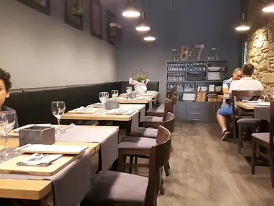 8de7 - Restaurante in Girona