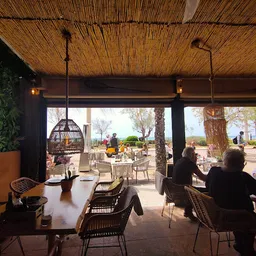 Al Faro Beach - Restaurante