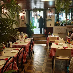 Alfama Cellar - Restaurante