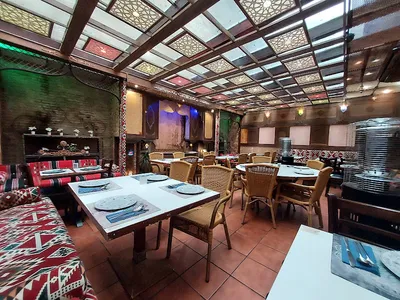 Arabesca - Médio Oriente in Seville