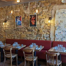 Auberge des canuts - Bouchon Lyonnais - Francesa