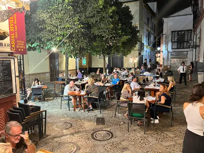 Bar restaurante Casa Román - Parrilla in Seville