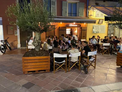 Barbacane Bar - Bar in Nice