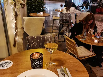 Blossom Restaurant - Tapas in Malaga
