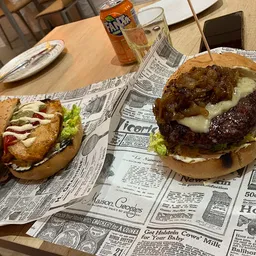 Burger world Bcn(Halal) - Americana