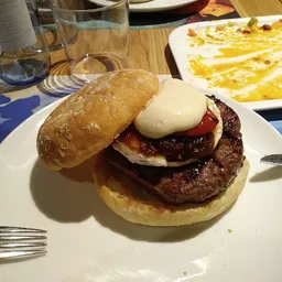 Burgerheim Pamplona - Americana
