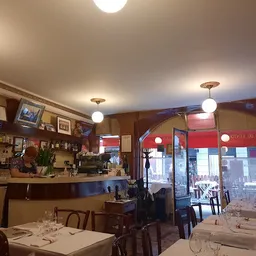 Café du Jura - Bouchon Lyonnais - Francesa