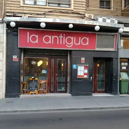 Cafe-restaurante "La Antigua" - Parrilla