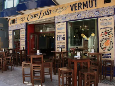 Casa Lola - Española in Malaga