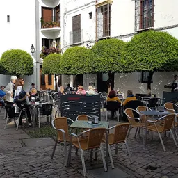 Cosmopolitan Food Restaurante & Terraza - Mediterránea