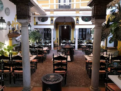 El Librero Tapas Y Quesos - Cocina Regional in Seville