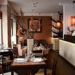 Em Alta Na Baixa - Portuguesa