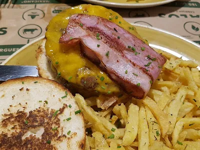 Hamburguesería Jalos - Mexicana in Zaragoza