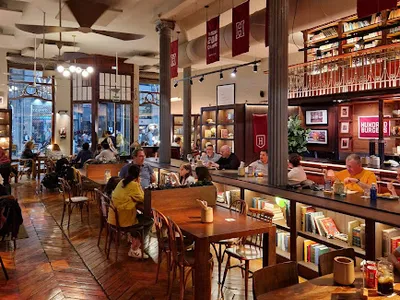 HUNDRED BURGERS - Americana in Valencia