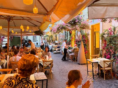 Il Vicolo Nel Corso - Italiana in Rome