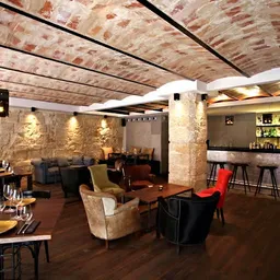 KOA Grill & Cocktails - Mediterránea