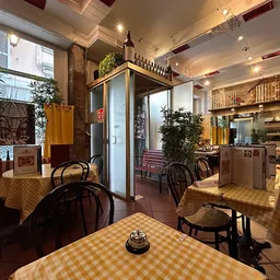 La Corte di San Maurilio Duomo 1982 - Italiana