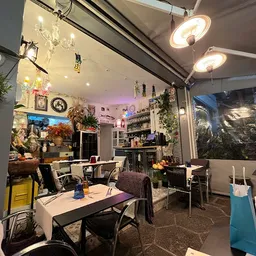 LA. CUCINA - Italiana