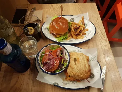 Lamudita Burger Studio - Americana in Pamplona
