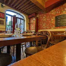 Le Bouchon des Filles - Francesa