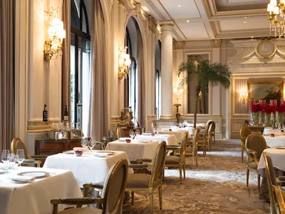 Le Cinq - Francesa in Paris