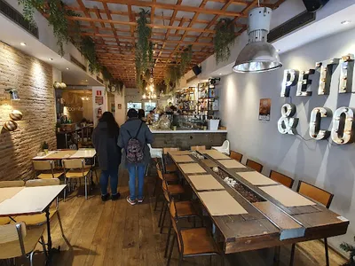 Le Petit Comité - Restaurante in Zaragoza