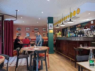 LE VAL D'ISÈRE - Bouchon lyonnais - Francesa in Lyon