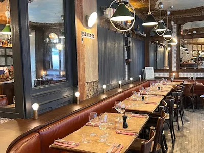 Les Parigots - Francesa in Paris