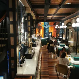 Los Ilustres - Restaurante