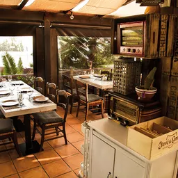 Los Troncos Restaurant