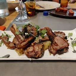 Los Xarmientos. Parrilla Aragonesa. - Parrilla