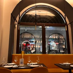 Maccheroni - La Carbonara N°1 di Milano - Italiana