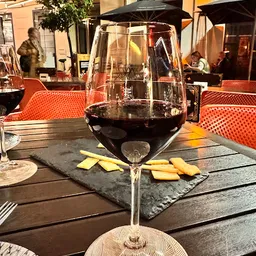 Madame Suzanne | Black Suzanne - Parrilla