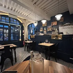 Maison Moly - Francesa