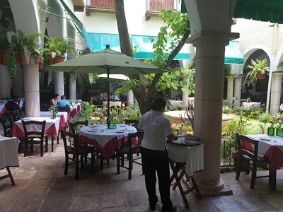 Mesón del Marqués Restaurante - Mexicana in Valladolid