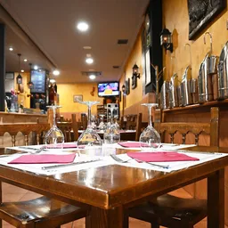 Mesón Los Faroles - Restaurante