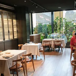 Narru Restaurant - Restaurante