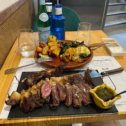 Negro Carbón Albayzín - Restaurante