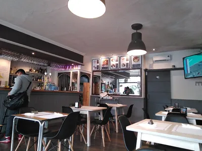 NuMaru (치킨 분식) - Asiática in Santiago de Compostela