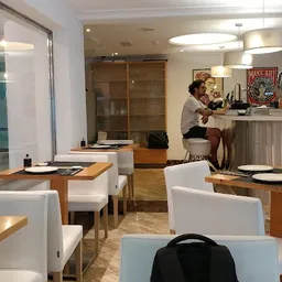 Óleo Restaurante, Cocina Mediterránea Sushi Bar - Asiática