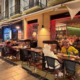 Perromedio - Restaurante