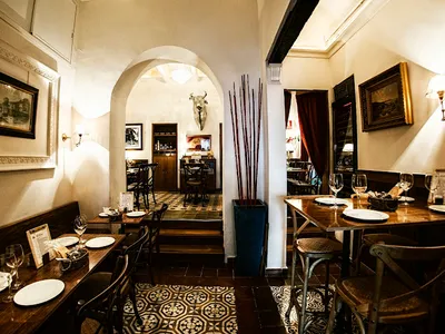 Petit Comité Sevilla - Española in Seville