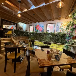 Prado de Flores Restaurant - Mediterránea