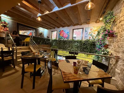 Prado de Flores Restaurant - Mediterránea in Barcelona