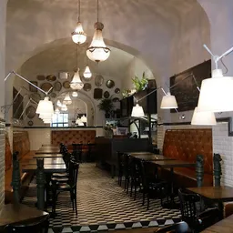 Propaganda Italian Cuisine - Italiana