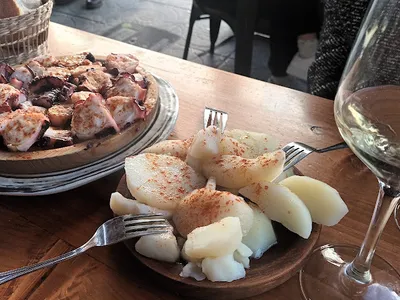 Pulpeira de Lola La Antigua de Melide - Cocina Regional in A Coruna