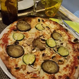 Restaurant Pizzeria La Piccola - Italiana