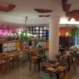 Restaurante CBC, Come Bebe Y Calla - Americana