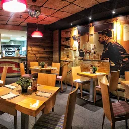 Restaurante Pizzería COMES - Restaurante